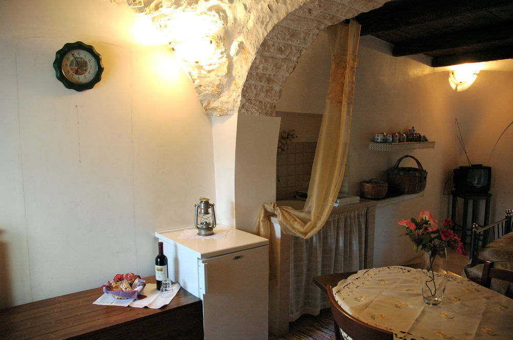 Giardino Dei Trulli Aparthotel อัลเบโรเบลโล ภายนอก รูปภาพ